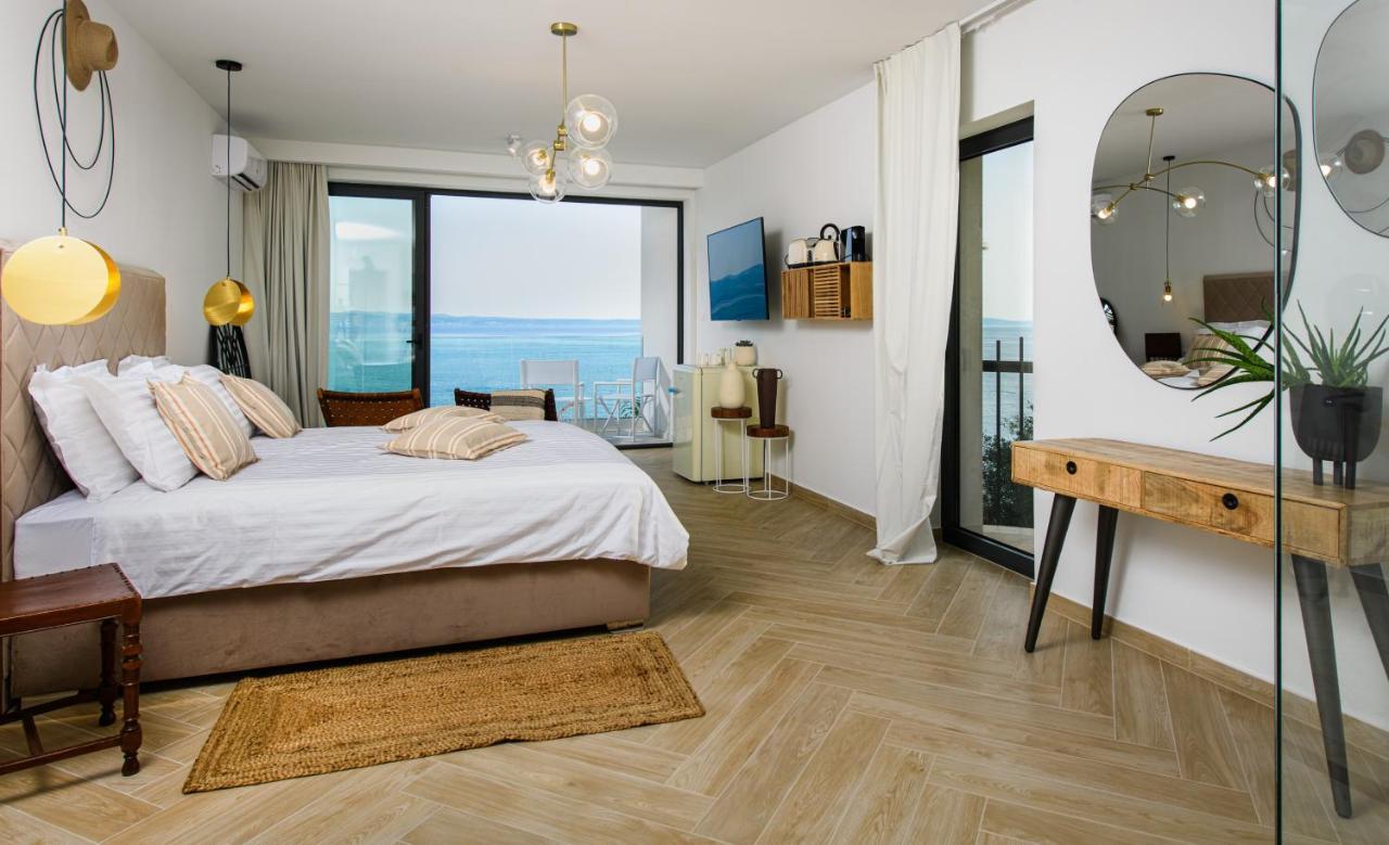 Gallery Luxury Suites & Rooms-Only Adults Split Exterior foto