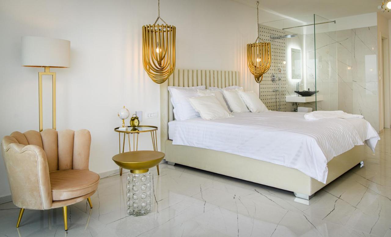 Gallery Luxury Suites & Rooms-Only Adults Split Exterior foto