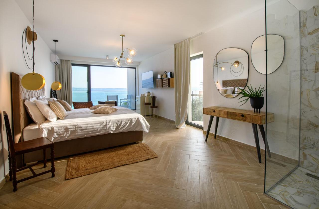Gallery Luxury Suites & Rooms-Only Adults Split Exterior foto