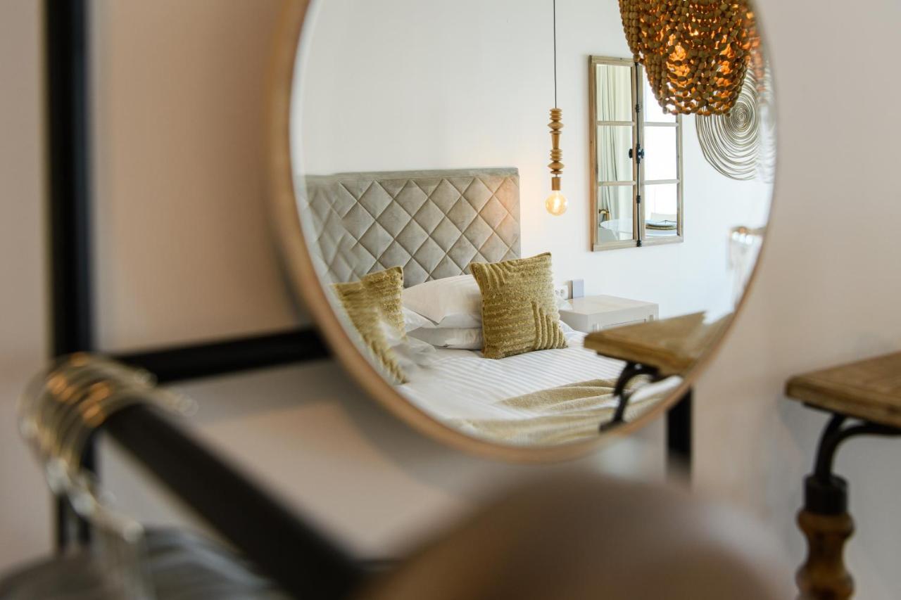 Gallery Luxury Suites & Rooms-Only Adults Split Exterior foto