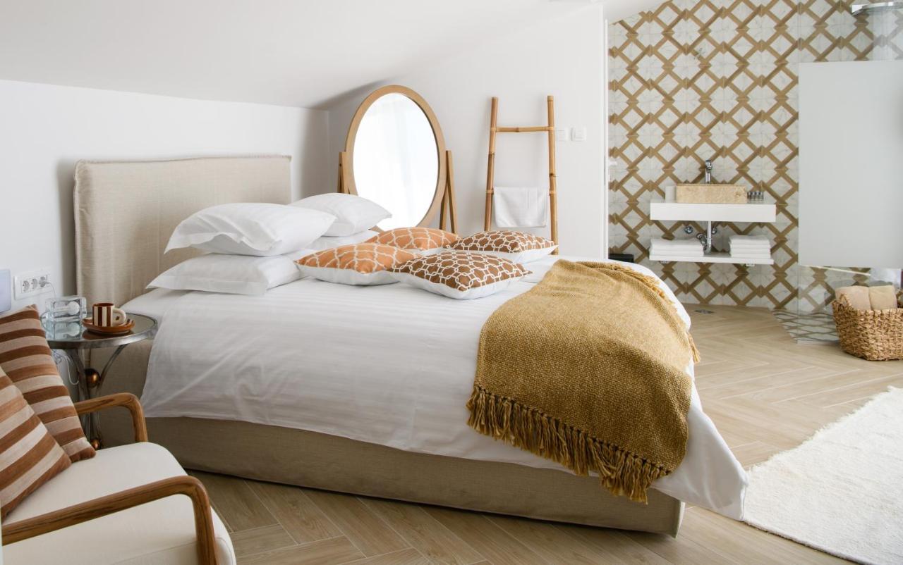 Gallery Luxury Suites & Rooms-Only Adults Split Exterior foto