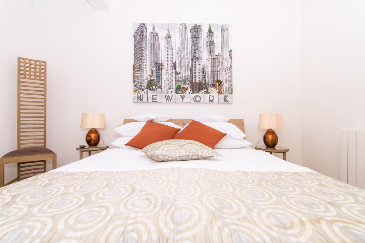 Gallery Luxury Suites & Rooms-Only Adults Split Exterior foto