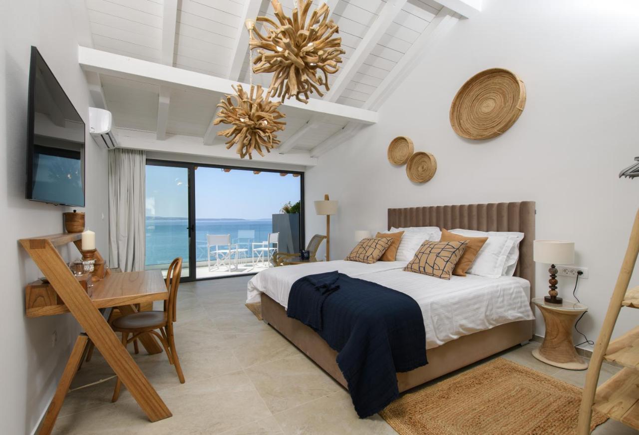 Gallery Luxury Suites & Rooms-Only Adults Split Exterior foto