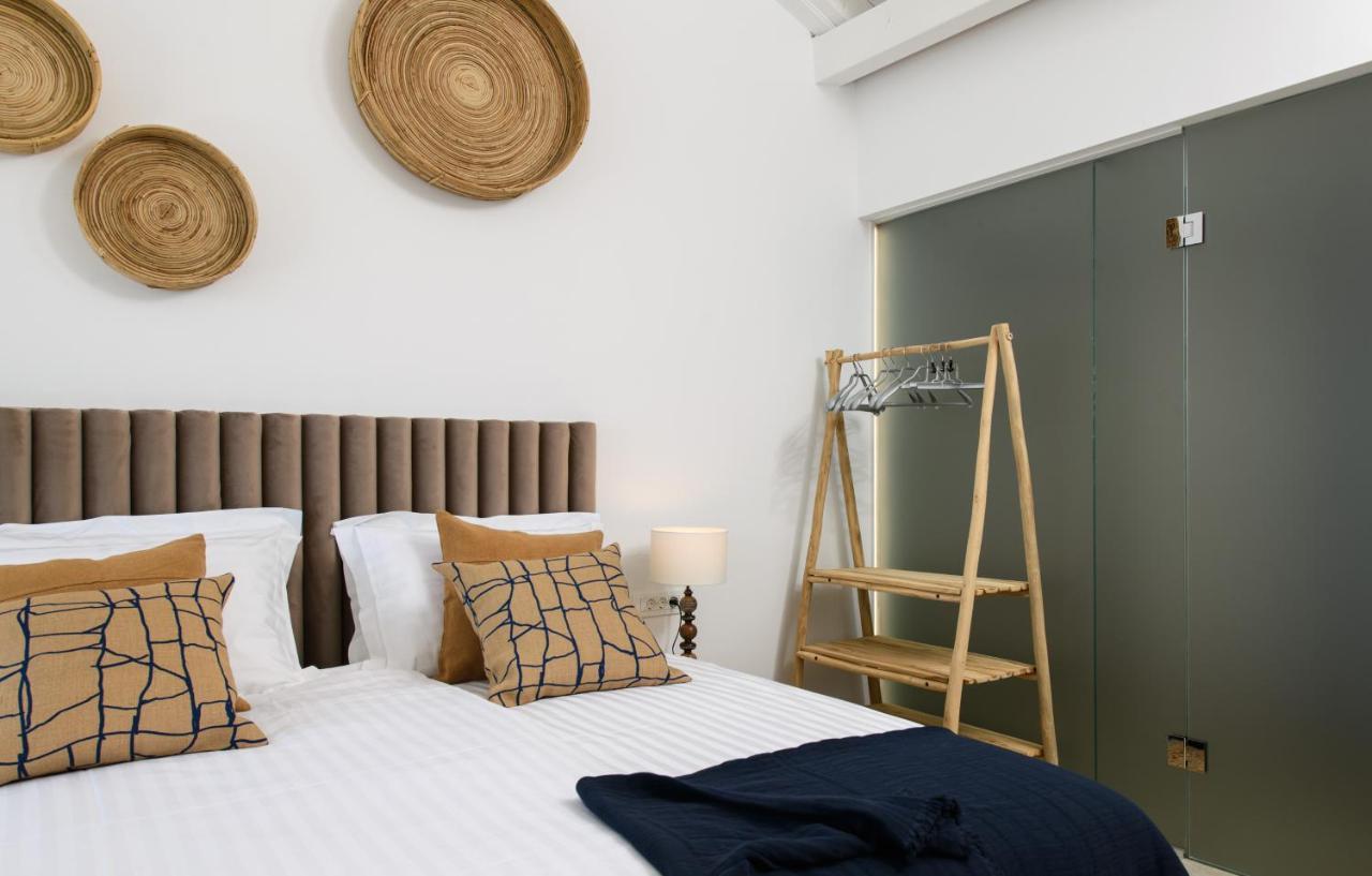 Gallery Luxury Suites & Rooms-Only Adults Split Exterior foto