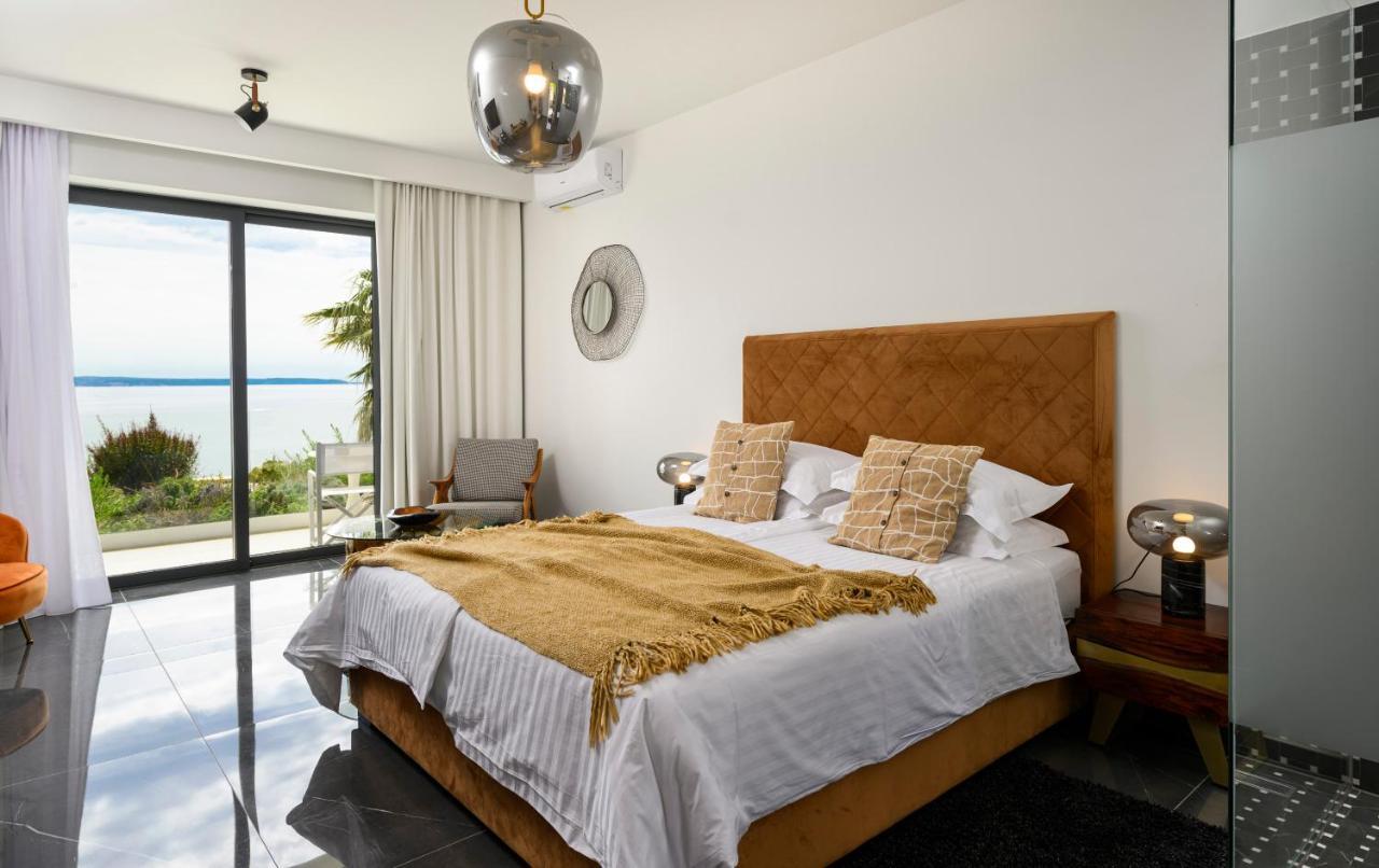 Gallery Luxury Suites & Rooms-Only Adults Split Exterior foto