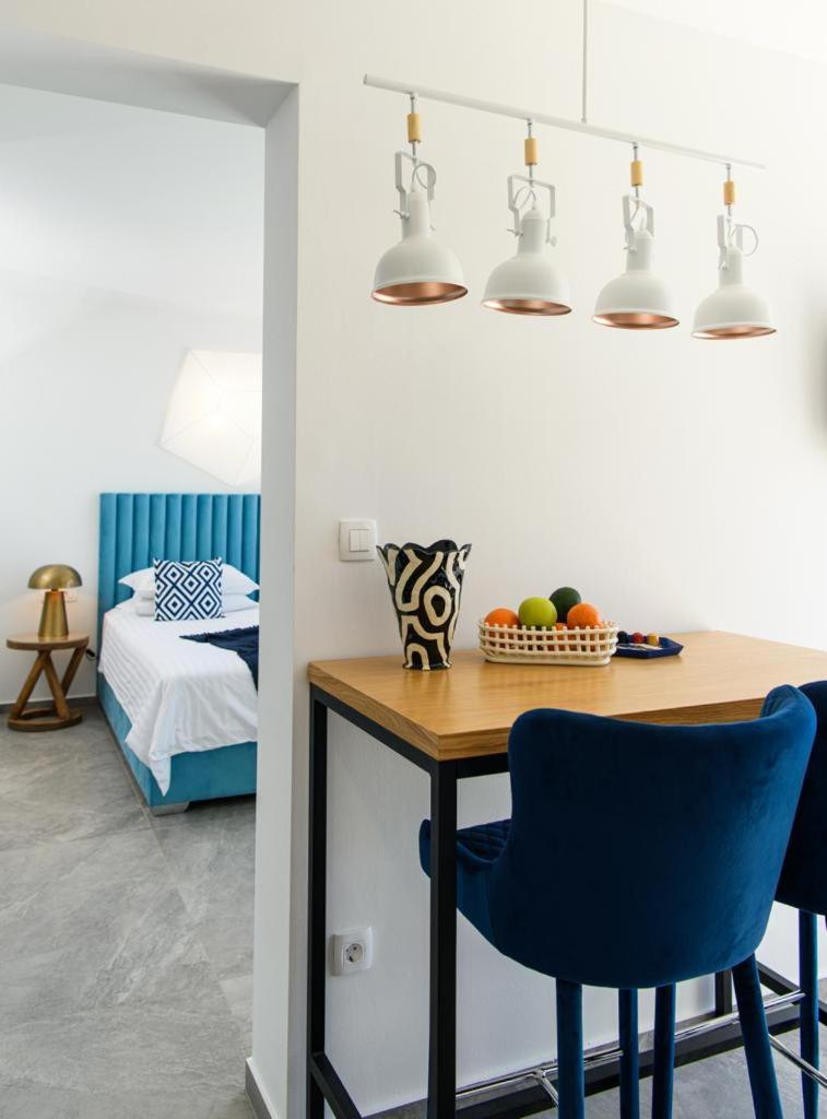 Gallery Luxury Suites & Rooms-Only Adults Split Exterior foto