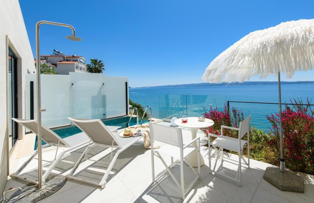 Gallery Luxury Suites & Rooms-Only Adults Split Exterior foto