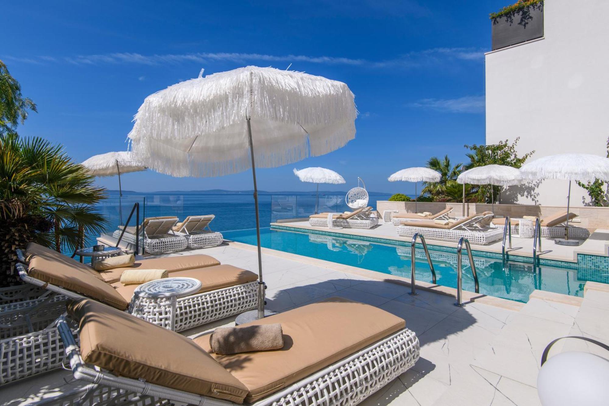 Gallery Luxury Suites & Rooms-Only Adults Split Exterior foto