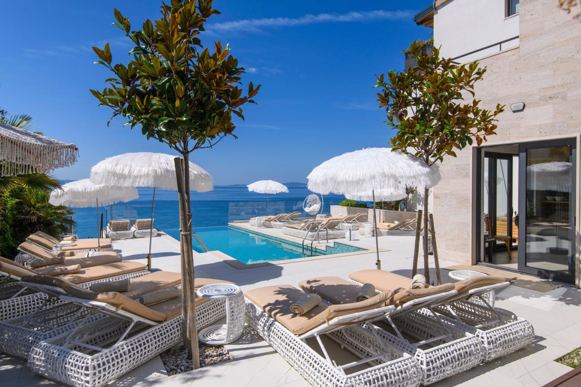 Gallery Luxury Suites & Rooms-Only Adults Split Exterior foto